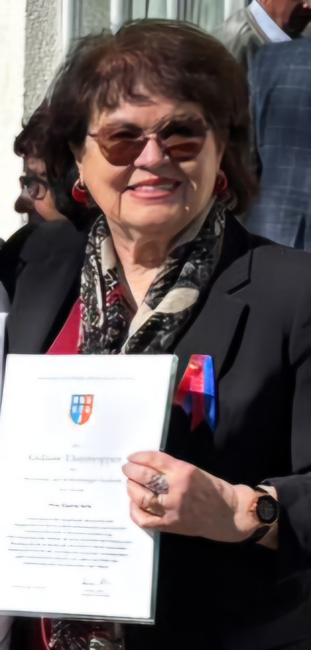 Goldenes Ehrenwappen für Dagmar Dusil